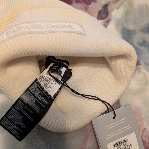 Canada goose beanie - Picture 3 of 3